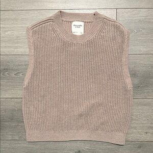 Abercrombie & Fitch Knit Sleeveless Vest